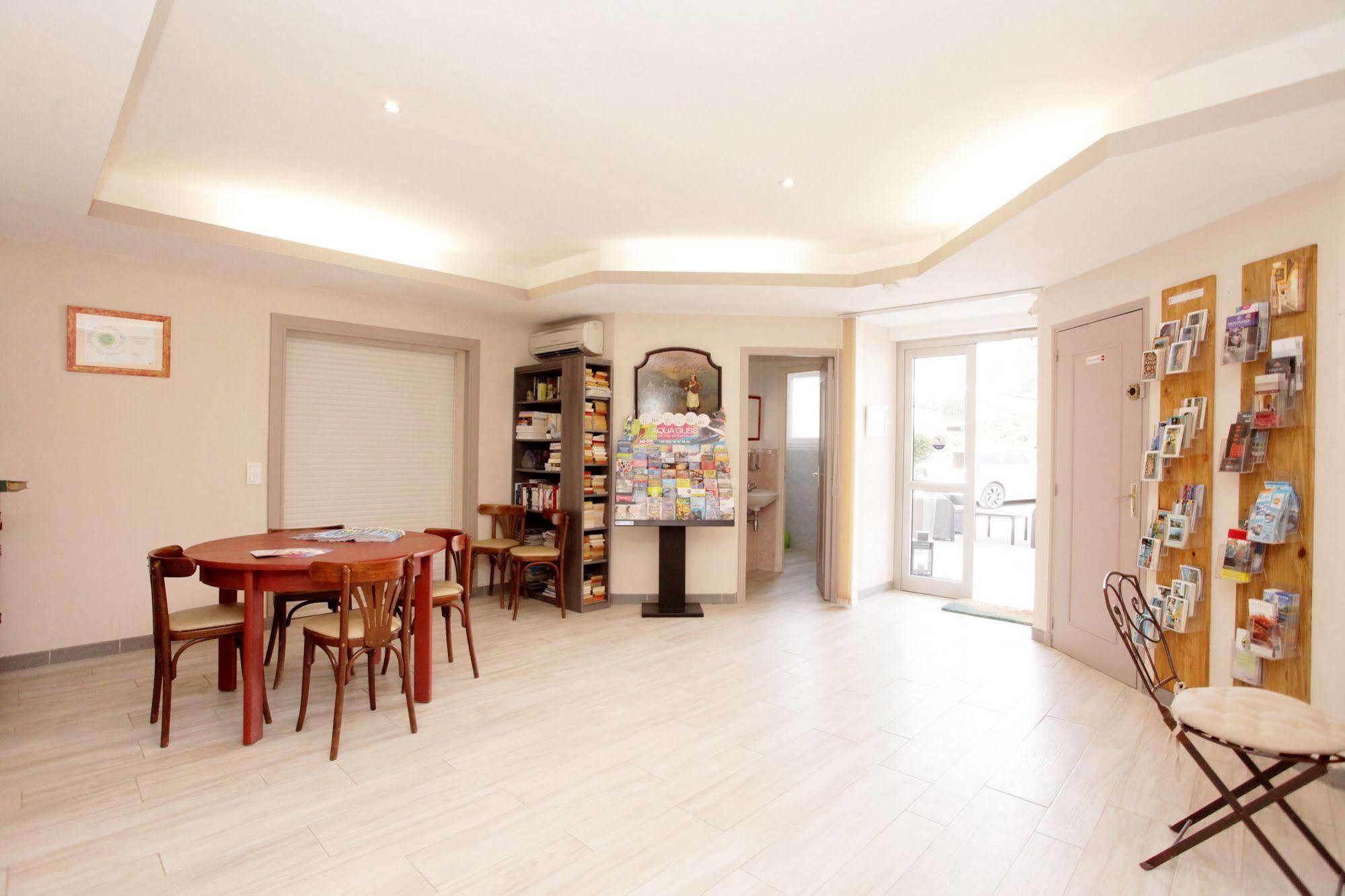Le Champ D'eysson Vakantiepark Montauroux