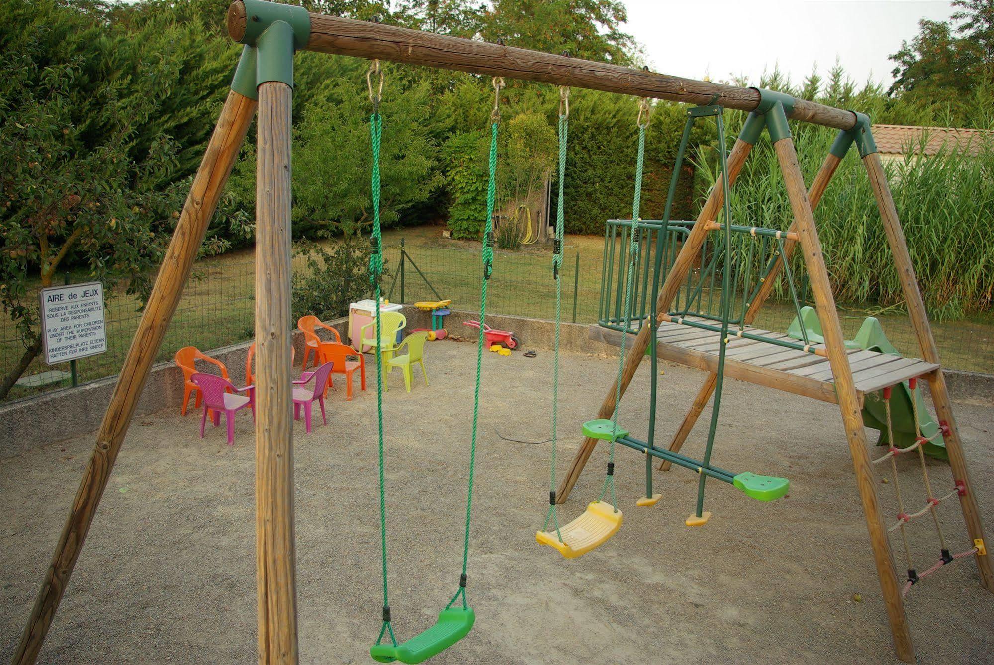Vakantiepark Le Champ D'eysson 3*