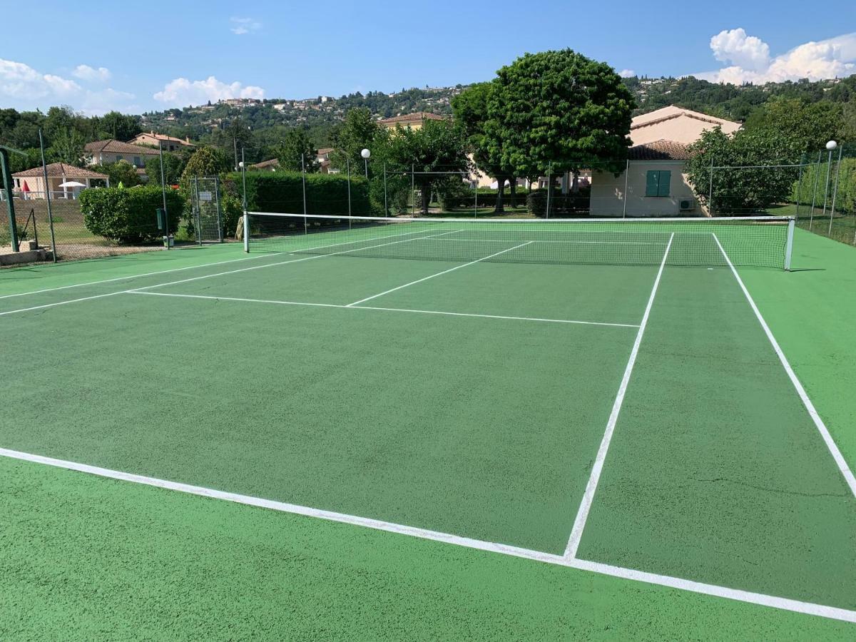 Le Champ D'eysson Vakantiepark 3*